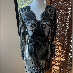 HONEY BIRDETTE LOVE LACE Black Floral Lace Robe